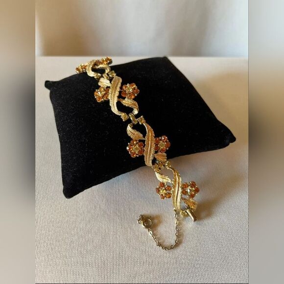 Vintage "Coro" Gold Tone & Amber Rhinestone Flower & Leaf Bracelet, Signed - Picture 1 of 2